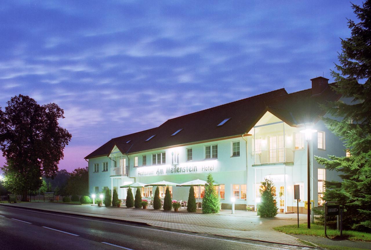 Hotel Am Meilenstein Dunkelforth Exteriör bild