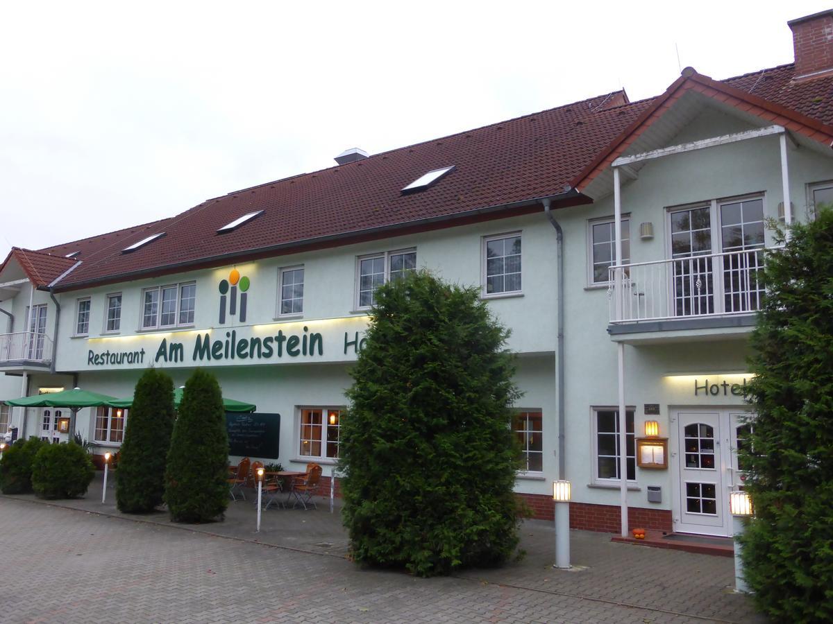 Hotel Am Meilenstein Dunkelforth Exteriör bild